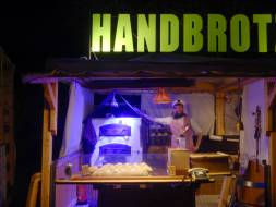 Handbrot-HerDamit